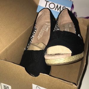 TOMS